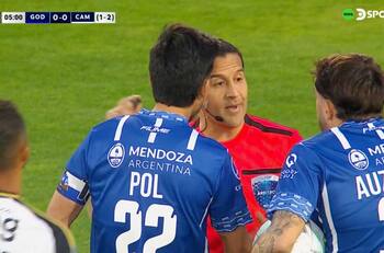 Argentinos no lo podían creer: arbitraje chileno vuelve a ser noticia por polémico cobro