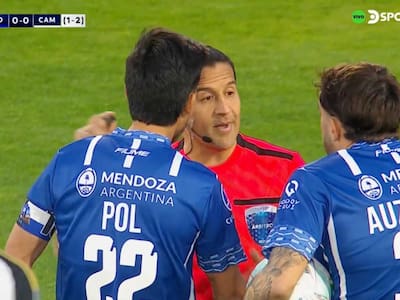 Argentinos no lo podían creer: arbitraje chileno vuelve a ser noticia por polémico cobro