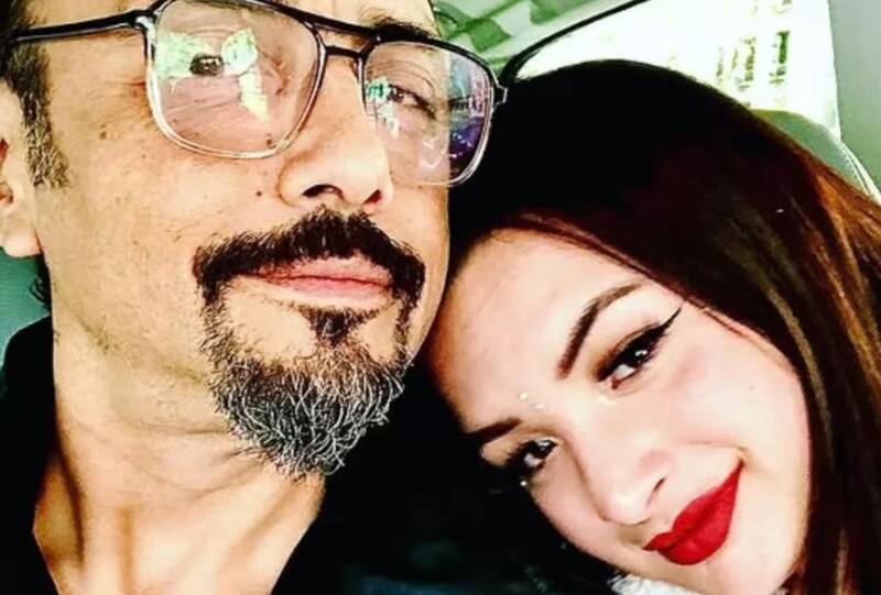 está en Chile para acompañar a su hija, Amaya. Créditos: Instagram