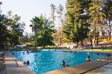 Ideal para una escapada cerca de Santiago: Este camping con piscina es perfecto para ir en familia o con amigos