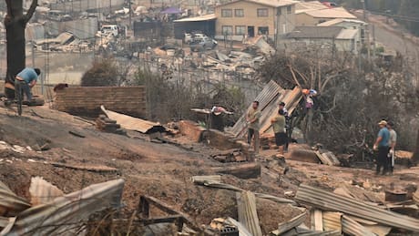 Decretan toque de queda por incendios forestales: Revisa las zonas afectadas, qué implica y los horarios en que regirá