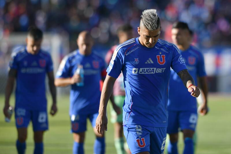 La firme decisión con Leandro Fernández que Álvarez deberá confirmar para jugar ante Audax Italino. Foto: Aton.