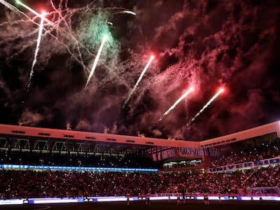 Mientras la UC recibirá 40 millones de dólares por el Claro Arena, esto pagan los mejores naming rights en el mundo