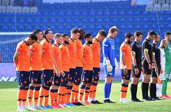 Junior Fernandes lo pasó mal en su retorno al fútbol en Turquía