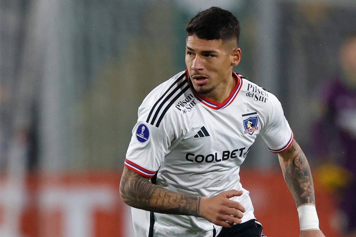 El gran momento de Alan Saldivia en Colo Colo es seguido en Uruguay: “Maxi Falcón le ha hecho muy bien” – En Cancha