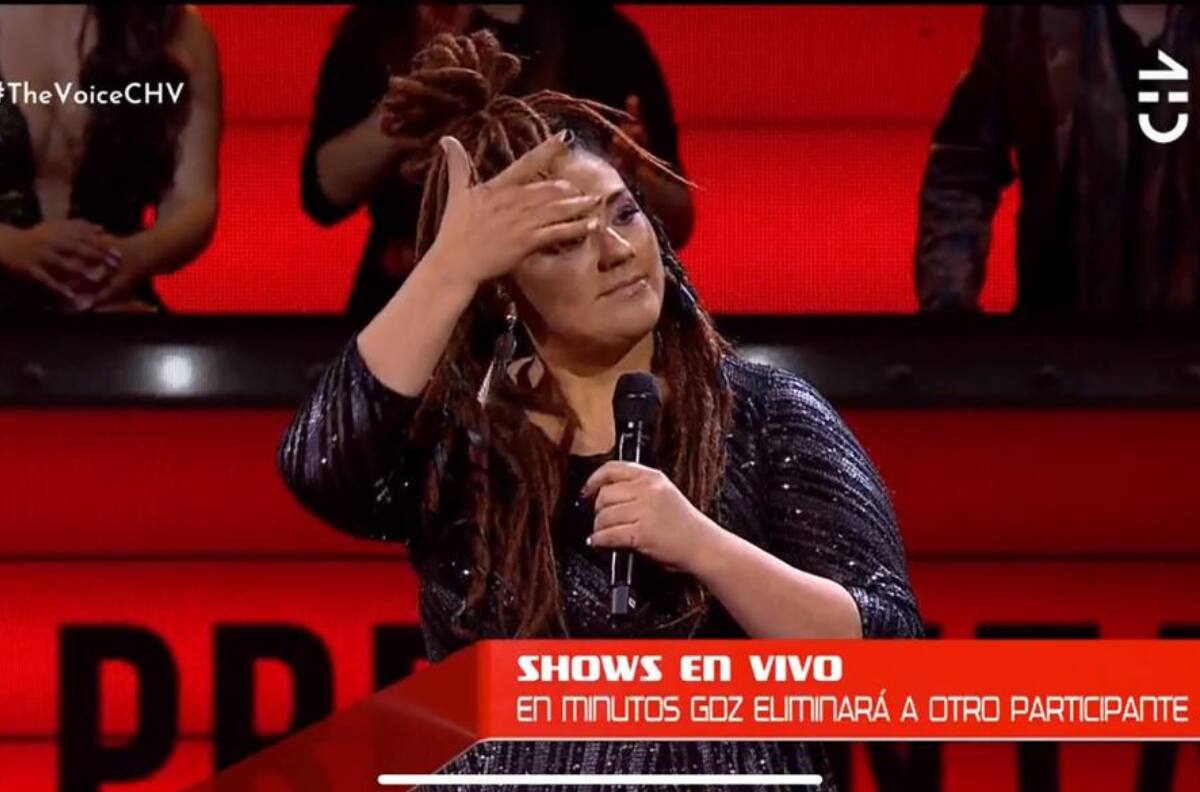 "Se me están cayendo las pantys": Participante de "The Voice Chile" vive bochornoso momento en medio de su presentación