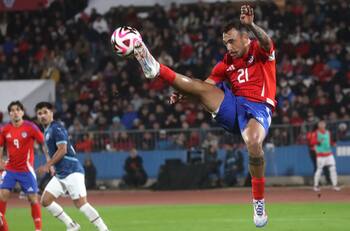 Fue seleccionado chileno, quedará libre y le tienta fichar en Colo Colo: “Se han portado muy bien conmigo”