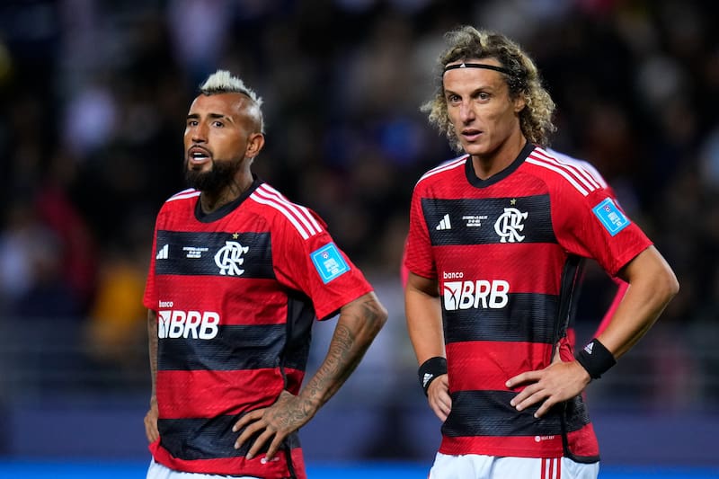Arturo Vidal y David Luiz encabezarían éxodo del Flamengo.