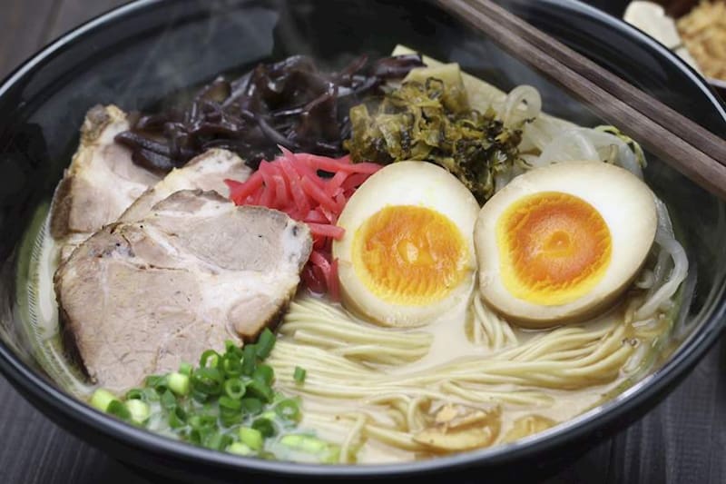 El Tonkotsu ramen está ubicado en el lugar 28.