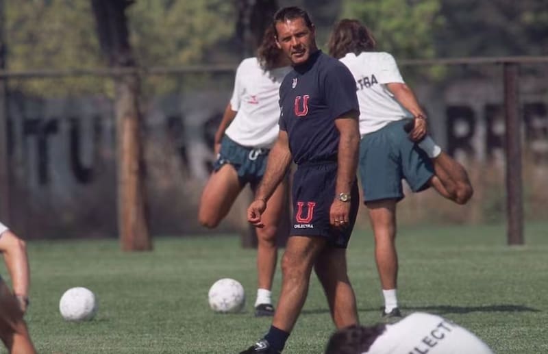Dirigió a la U en 1996 y llevó a la U a semifinales de Copa Libertadores.