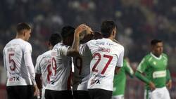 Competencia para Ronald de la Fuente: Curicó Unido oficializó a expromesa del fútbol chileno como refuerzo