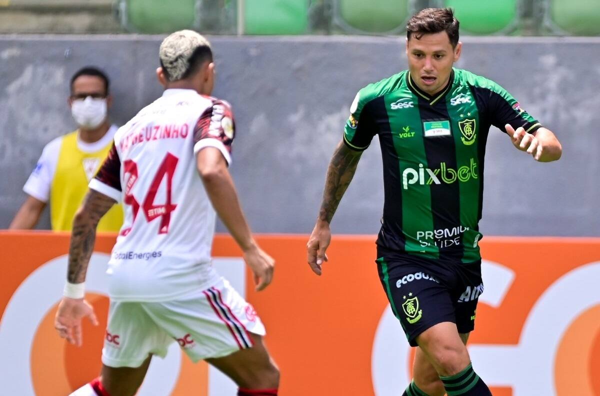 Confirman contactos de Colo Colo con Mauro Zárate pensando en reforzar la ofensiva para el 2022