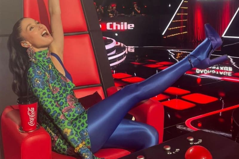 La cantante lloró por primera vez en televisión tras emocionarse con una concursante.