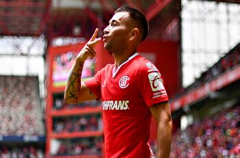 VIDEO | Jean Meneses marca un golazo y deja a Toluca como puntero de la Liga MX