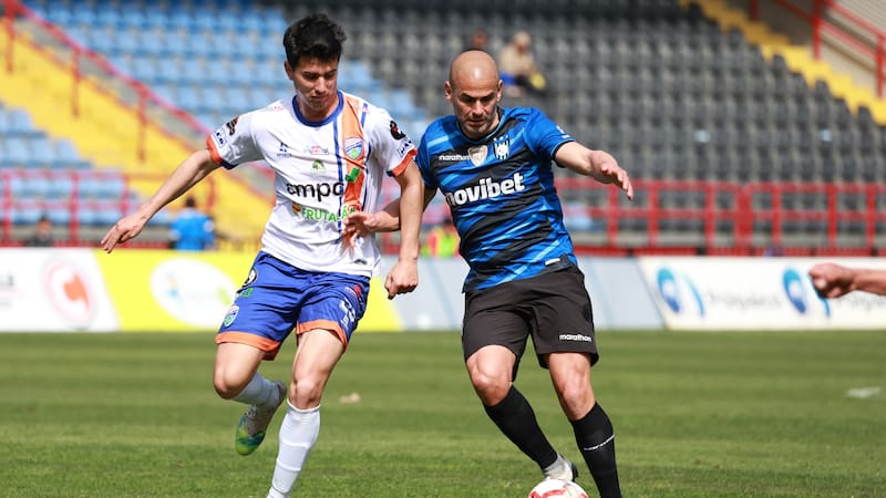 Sebastián Sacha Sáez seguiría en el fútbol chileno: pronto sería confirmado en este club de Primera