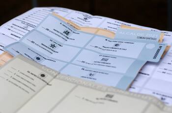 Elecciones 2021: ¿Qué permiso debo tener si voto en región o en una comuna en cuarentena?