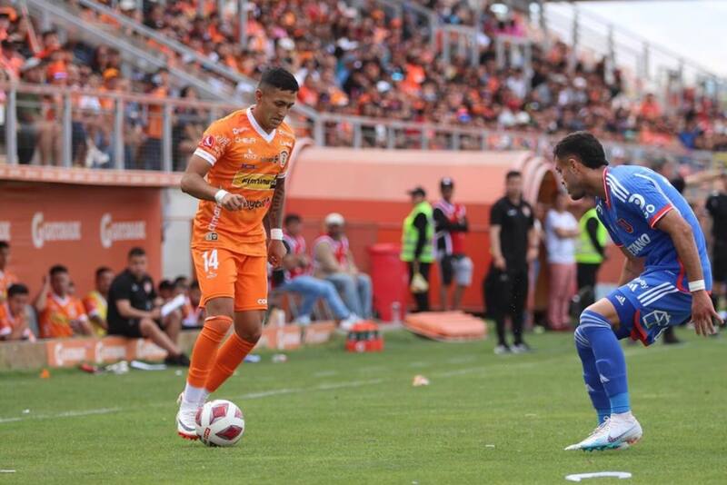 es tentado para salir de Cobreloa.