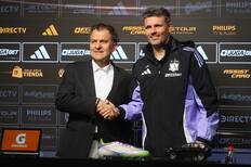 Decisión tomada: Fernando Ortiz avisó a Colo Colo que quiere un nuevo volante para reemplazar a Vicente Pizarro