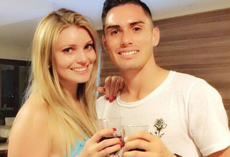 La animadora revela que la familia del futbolista le daba mucho alcohol y le tapaba todo