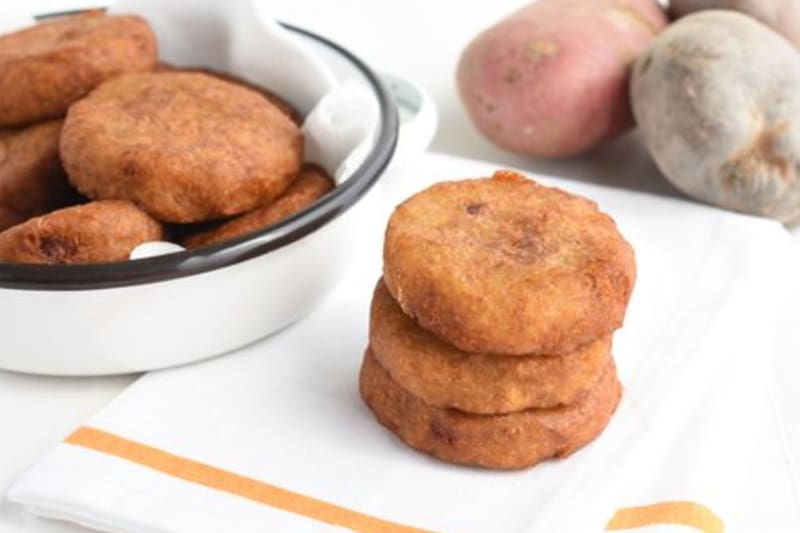 Conoce cómo se prepara esta rica sopaipilla sureña. Créditos: Pinterest.