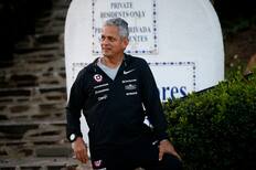 Reinaldo Rueda reveló lo difícil que fue convencer al padre de Ben Brereton: “Miraban a Chile sobre el hombro”