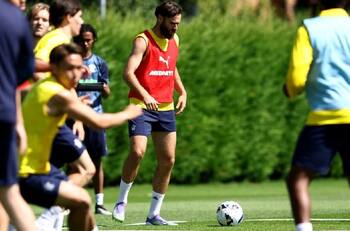 ¿Qué pasa con Ben Brereton? Ya entrena con su equipo pero no sabe dónde jugará