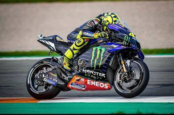 Moto GP: Valentino Rossi podrá participar en GP de Valencia a pesar de positivo
