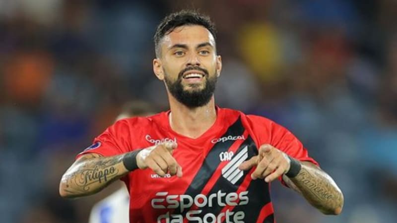 Alerta en Colo Colo: el equipo brasileño que se metió en la pelea por el fichaje de Gonzalo Mastriani