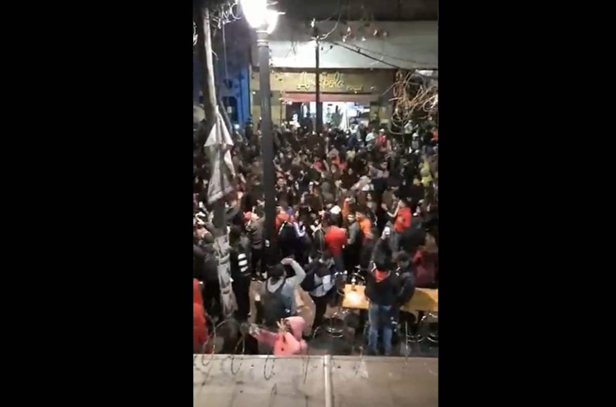 Barrio Bellavista: tres personas fueron detenidas tras masivo "carrete" de este viernes