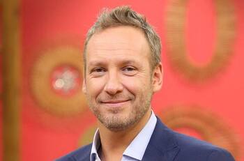 “Disfrutando la conversa”: Martín Cárcamo sorprende con especial foto junto a su hija mayor, Alfonsina Cárcamo