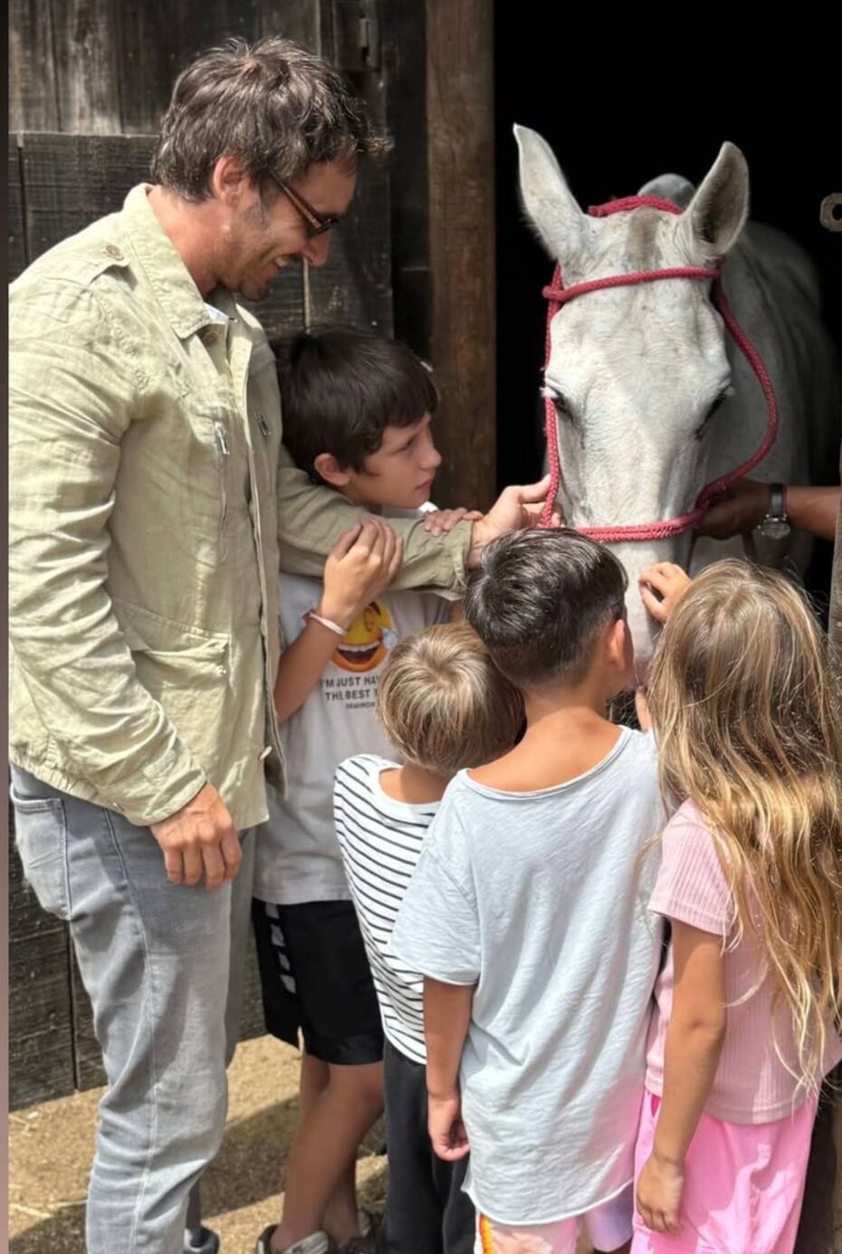 junto a sus hijos en Cachagua.