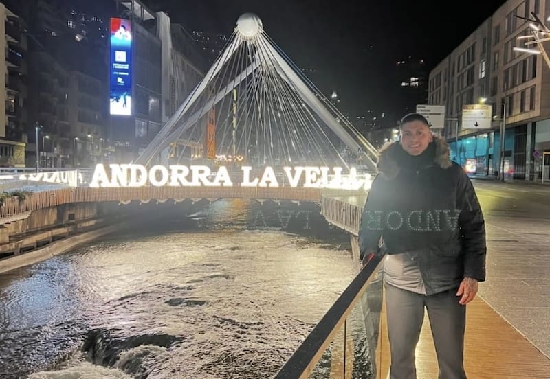 El portero chileno en Andorra. Foto: @claudiosantis1 en Instagram.