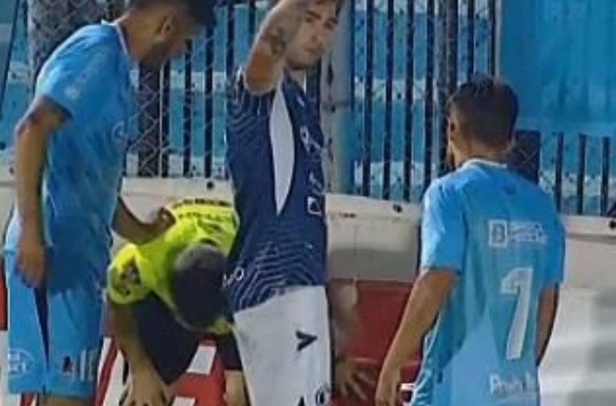 Juez de línea fue golpeado en partido entre Temperley e Independiente Rivadavia