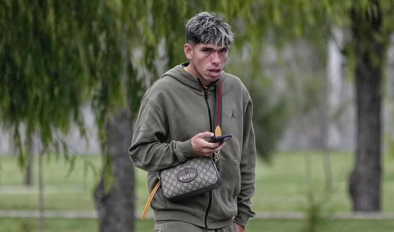 El volante está nuevamente en el ojo del huracán en Argentina.