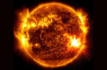 NASA comparte impactantes imágenes de llamaradas solares: fenómeno podría causar apagones en la Tierra