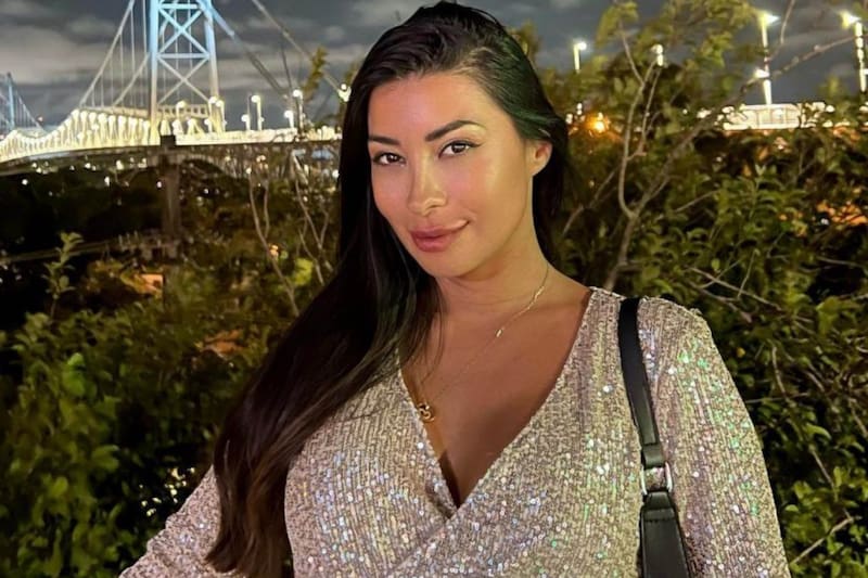 mostró su nuevo auto.