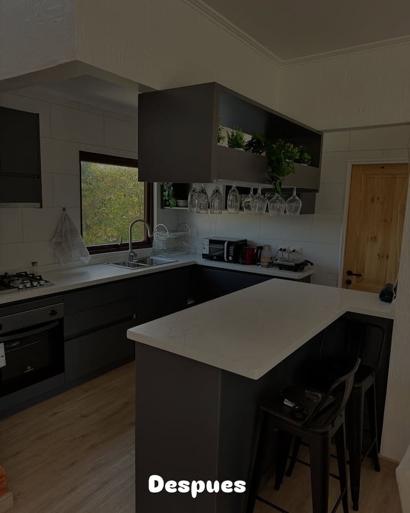 Esta es la cocina tras ser remodelada. Fuente: @elranty,