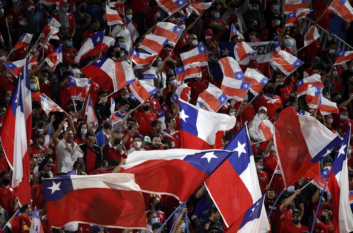 Cábalas y asaíto: La mejor forma de "ayudar" a La Roja a la distancia
