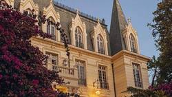 A menos de una hora de Santiago puedes descubrir este palacio oculto y lleno de historia