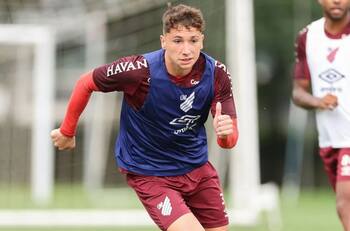 Luciano Arriagada vuelve al fútbol chileno: este sería su nuevo equipo