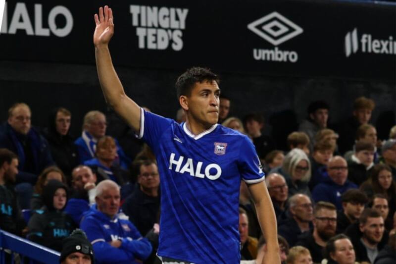 Marcelino Núñez recibió críticas tras el partido ante Charlton Athletic. Foto: @ipswichtown en Instagram.