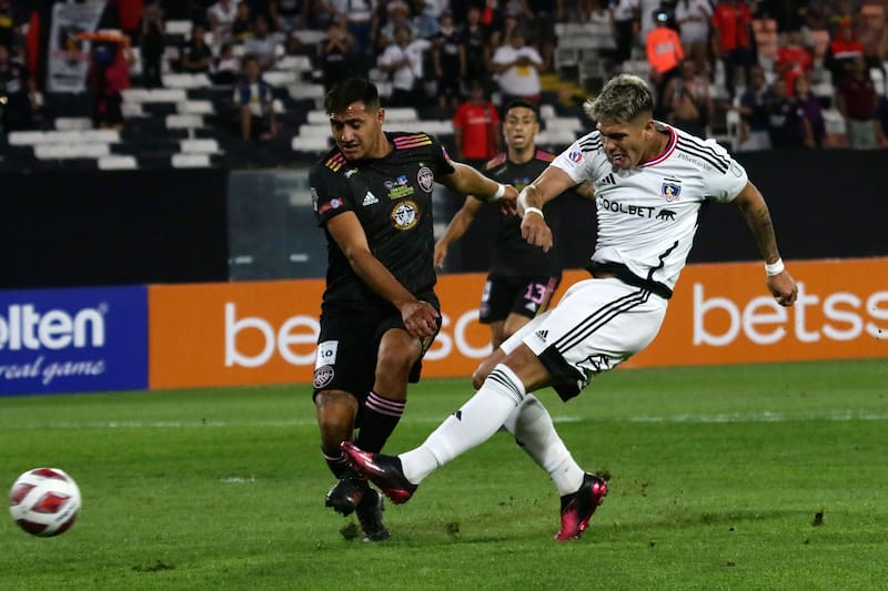 Carlos Palacios marcó el 1-0 de Colo Colo ante Santiago City (Foto: Aton)