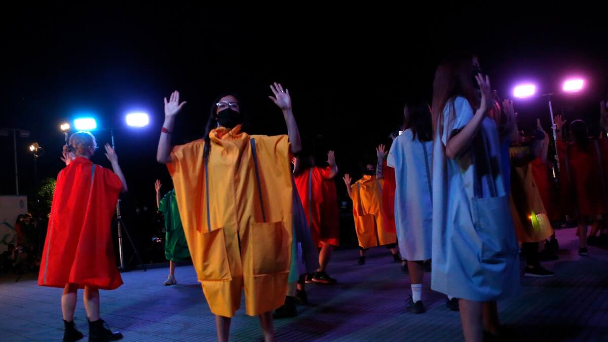 "Resistencia": LasTesis exhibieron nueva performance en Santiago a mil 2021 ad portas de un nuevo Día de la Mujer