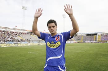 Enmudeció a Colo Colo en el Monumental en 2007 y ahora vive en Brasil: ¿Qué fue de Sebastián Pinto, exdelantero de la U?