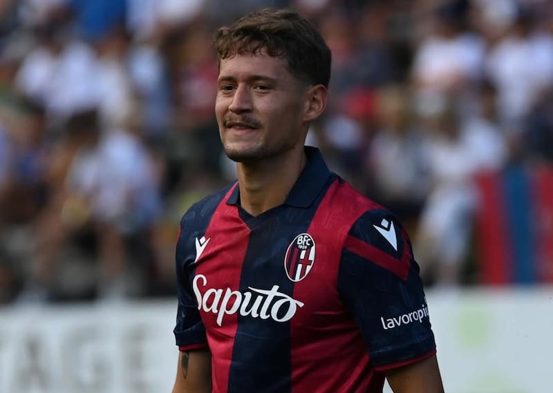 El defensor charrúa será nuevo jugador de Colo Colo. Foto: @bolognafc1909.