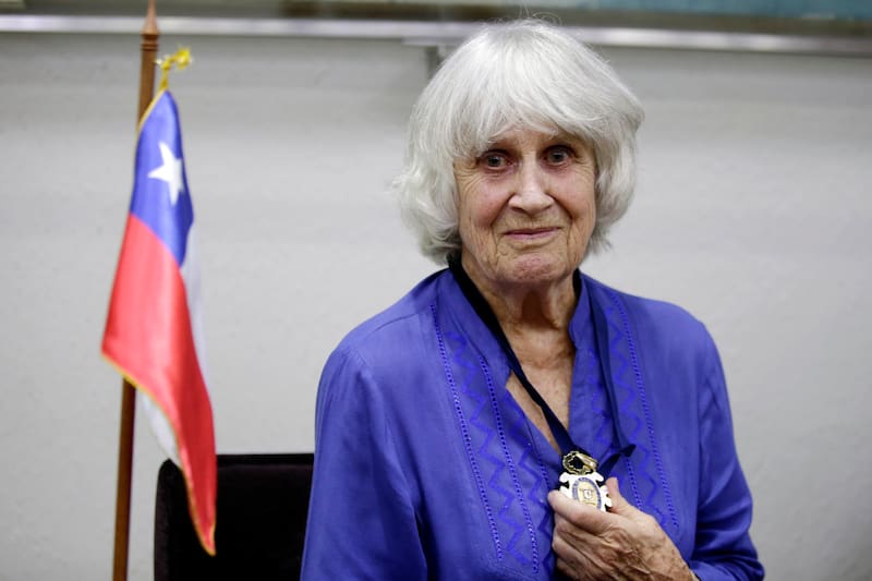 Santiago 11 de diciembre 2018
La Universidad De Santiago de Chile, entrega un reconocimiento a la esposa de Victor Jara, Joan Turner de jara (Joan Jara), en el marco de la semana de los Derechos humanos
Javier Torres/Aton Chile