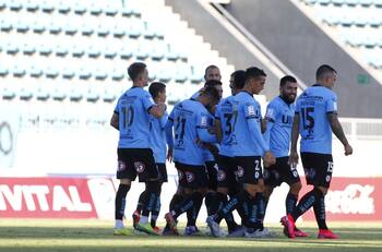 Busca el ascenso en 2023: Deportes Iquique sorprendió fichando a multicampeón con la UC