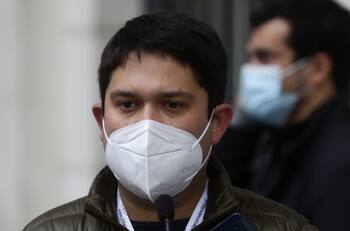 Convencional Valenzuela informó que está contagiado con variante Delta del Covid-19