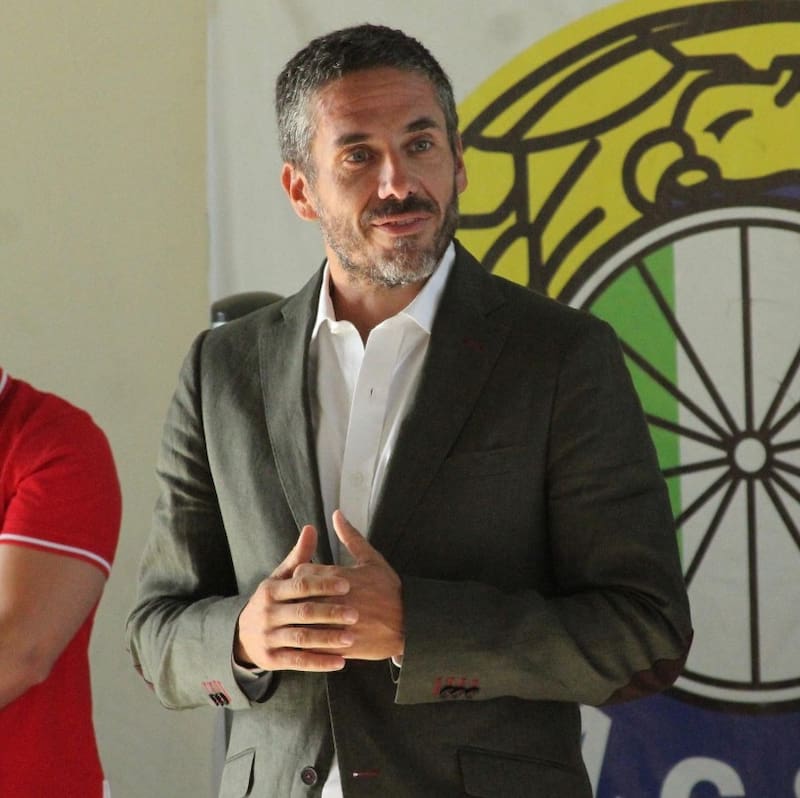 "Somos un club que si la oferta es una justa apreciación del valor del jugador, y el jugador está de acuerdo, aceptamos. En ese sentido, todos están a la venta", dice el dueño de Audax.