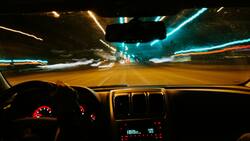 Tanto para conductores como peatones: Evita accidentes de tránsito por falta de luz siguiendo estos consejos